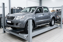 Toyota Hilux 2006–2015 BlackLine sidetrin (2 stk., aluminium) foto 1