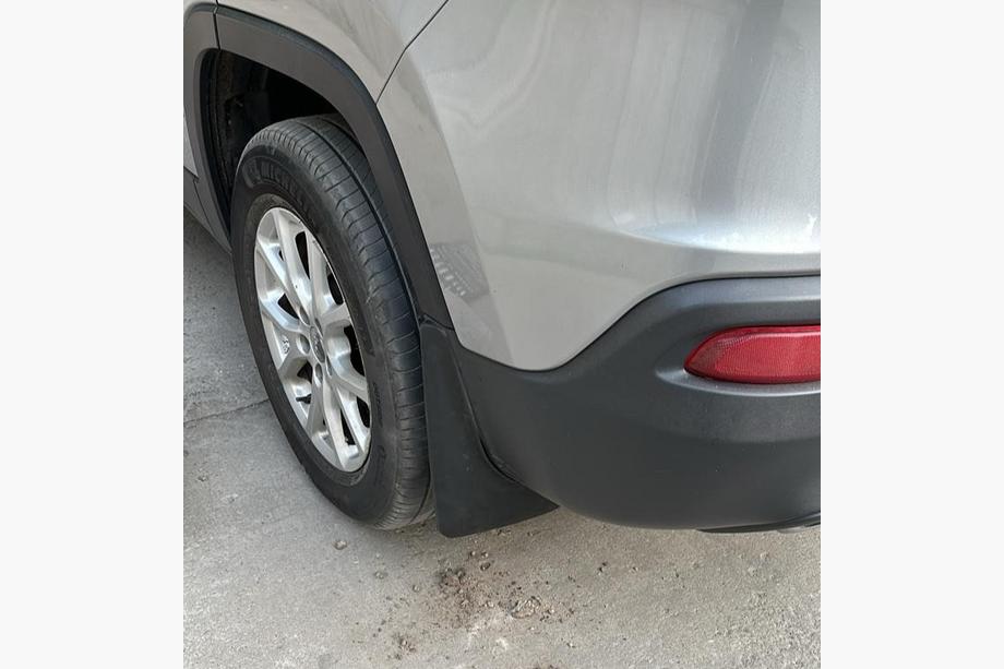 Jeep Cherokee KL 2013– Stænklapper Premium (2013-2019, 4 stk.) Foto 1