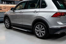 Volkswagen Tiguan 2016–2023 RedLine V1 sidetrin (2 stk., aluminium) foto 1