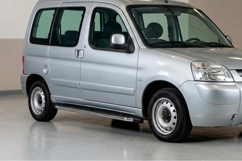 Peugeot Partner 1996–2008 BlackLine sidetrin (2 stk., aluminium) Image