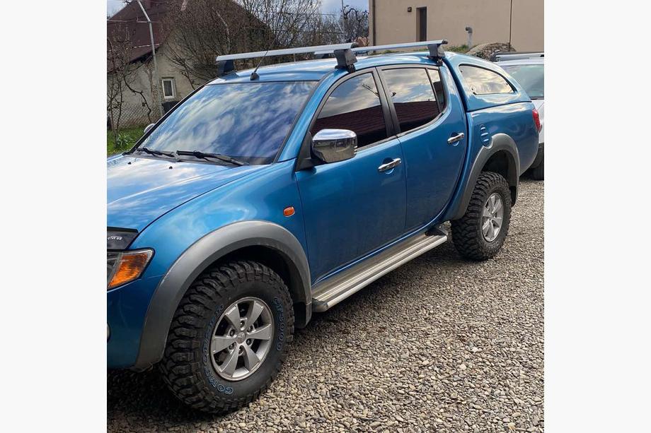 Mitsubishi L200 2006–2015 Tagbøjler til glat tag (2 stk, Asaf V4) Image