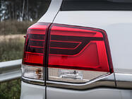 Toyota Land Cruiser 200 2007–2021 Baglygter 2016-2021 (OEM-standard) Højre indre baglygte (på bagklappen) foto 2