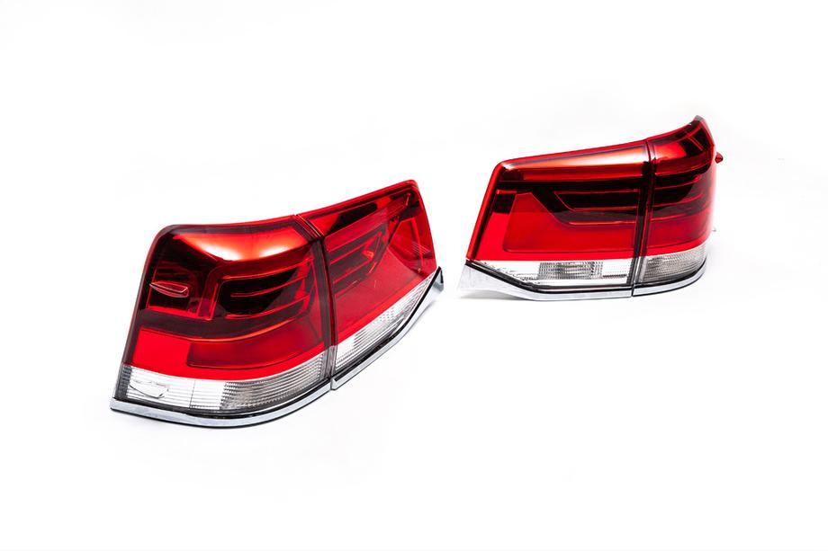 Toyota Land Cruiser 200 2007–2021 Baglygter 2016-2021 (OEM-standard) Venstre indvendige baglygte (på bagklap) Foto 4