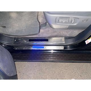Oplyste dørtrinslister (sæt med 4 stk.) Toyota Land Cruiser 200 2007–2021 foto 3