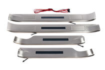 Toyota Land Cruiser 200 2007–2021 Indvendige dørtrinslister med belysning (4 stk) foto 2