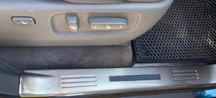 Toyota Land Cruiser 200 2007–2021 Indvendige dørtrinslister med belysning (4 stk) foto 3