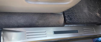 Toyota Land Cruiser 200 2007–2021 Indvendige dørtrinslister med belysning (4 stk) foto 4