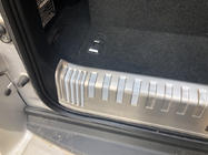 Toyota Land Cruiser Prado 150 2009–2023 Krom indvendig bageste dørtrinsliste (til 7-personers) foto 4