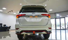 Toyota Fortuner 2015– Lexus-TRD V2 karrosserisæt (til 2015-2020) foto 3