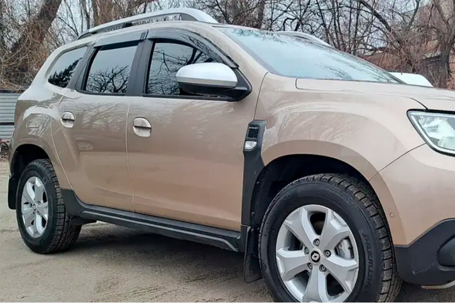 Dacia Duster 2018–2024 Vindafvisere til sideruder (4 stk., HIC) Image