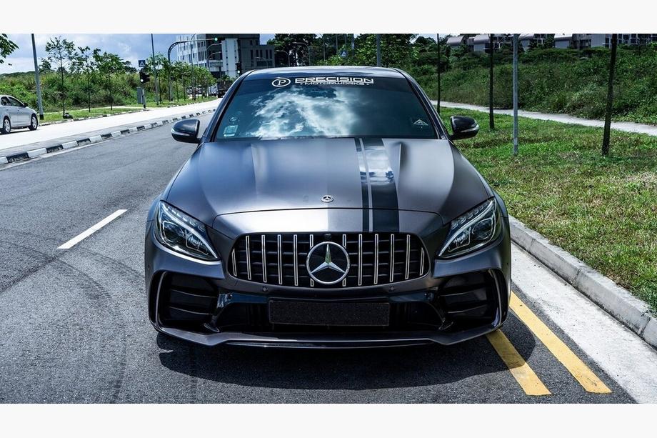 Mercedes C-klasse W205 2014–2021 Bodykit-sæt med komplet bagkofanger (Black Mamba C63GT-design) Foto 2