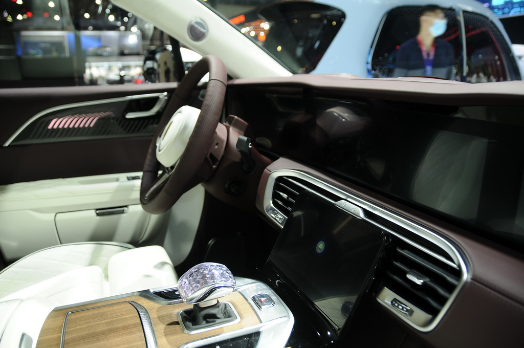 Hongqi E-HS9: elektrisk kinesisk pendant til Rolls-Royce Cullinan