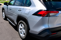 Toyota Rav 4 2019–2025 OEM V2B sidetrin (2 stk., aluminium) foto 8