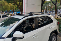 Toyota Rav 4 2019–2025 OEM tagbøjler til integrerede tagrælinger (2 stk) foto 5