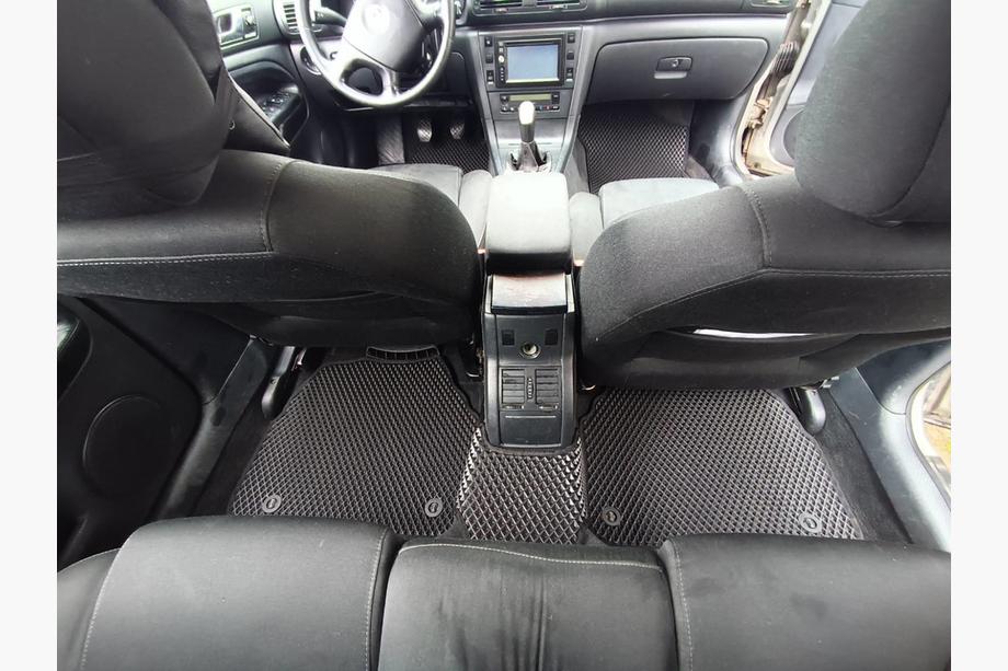 Skoda Superb 2001–2009 EVA gulvmåtter (sorte) Image