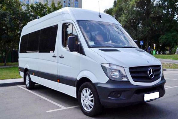 Ombygning af Sprinter-varevogn til personbil