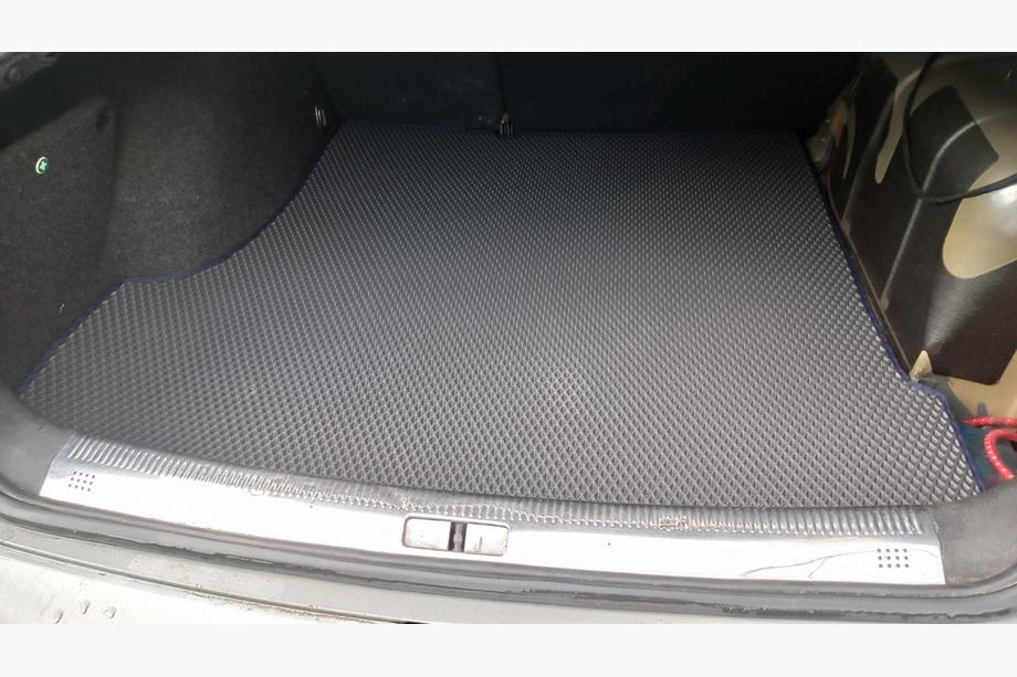 Volkswagen Passat B5 1997–2005 Bagagerumsmåtte SD (EVA, sort) Image