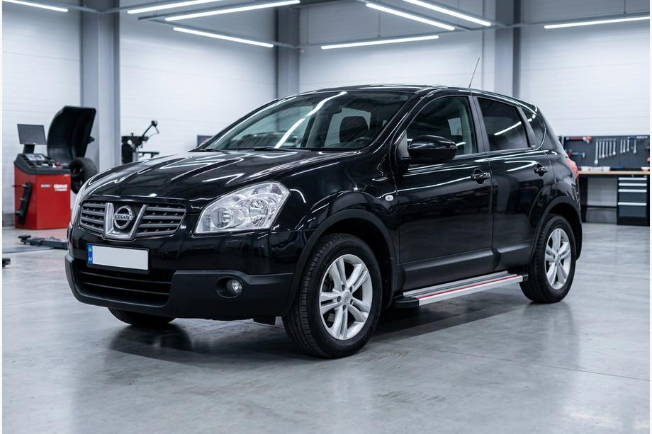 Nissan Qashqai 2007–2010 Sidetrin Maya Red-Grey (2 stk., aluminium) Image
