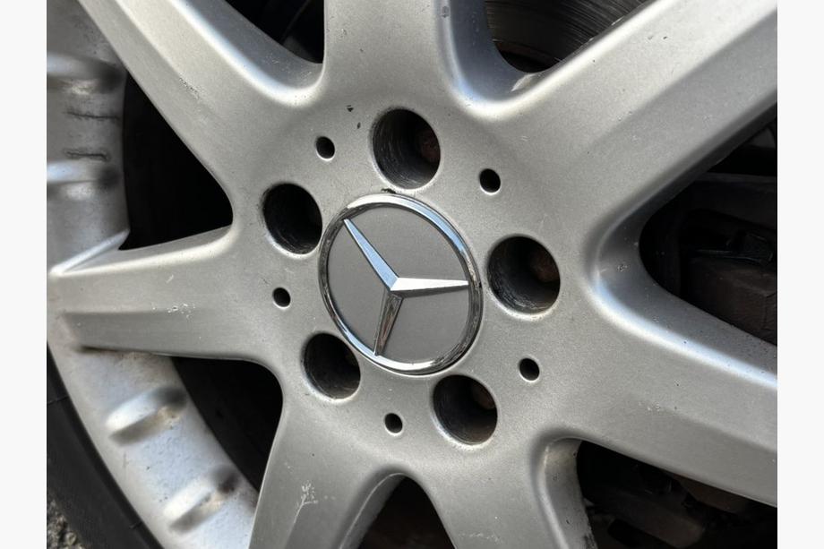 Mercedes-Benz Navkapsler til fælge 70/75 mm med ring (4 stk., grå) Foto 3
