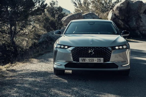 Premium-hatchbacken DS 4: ny generation præsenteret Foto 3