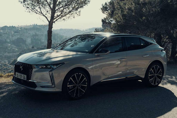 Premium-hatchbacken DS 4: ny generation præsenteret Foto 6
