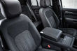 Land Rover Defender SUV har fået en 520 hk motor foto 7