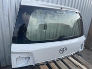 Toyota Land Cruiser 200 2007–2021 Øverste bagklap 2016+ hvid (brugt, original) foto 3