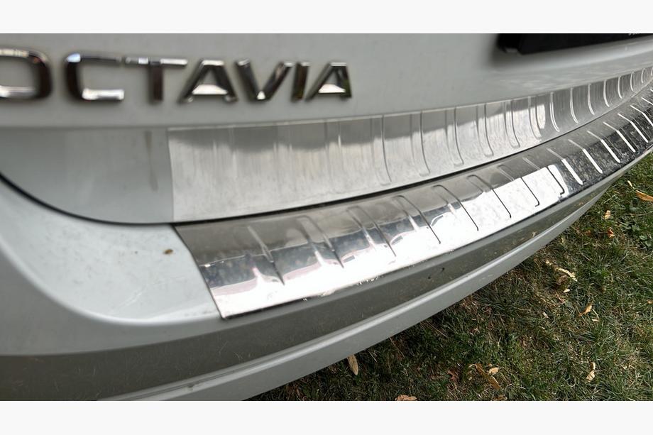 Skoda Octavia IV A8 2020– Bagkofangerbeskytter Carmos (SW, rustfrit stål) Image