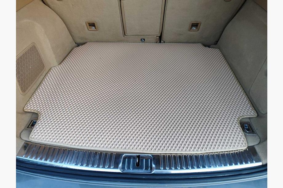 Porsche Cayenne 2010–2017 Bagagerumsmåtte med subwoofer (EVA, grå) Image