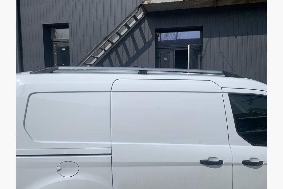 Ford Connect 2014–2021 Tagrælinger i krom Maxi base, metalfødder Foto 4