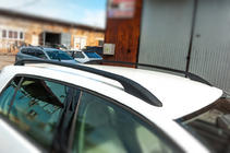 Volkswagen Golf 7/E-Golf 2012–2020 OmsaLine Solid tagrælinger (2 stk., sorte) foto 1
