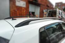 Volkswagen Golf 7/E-Golf 2012–2020 OmsaLine Solid tagrælinger (2 stk., sorte) foto 2