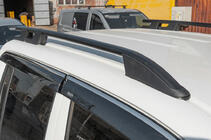Volkswagen Amarok 2010–2022 Tagrælinger OmsaLine Sport (2 stk., sorte) foto 4