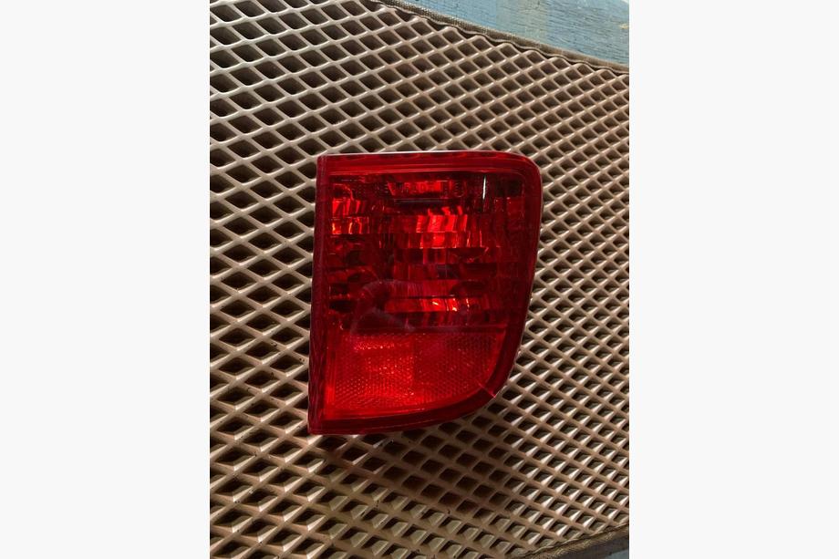 Lexus LX570/450d 2008–2022 Bagreflekser brugte (1 stk., 2008-2012) Image