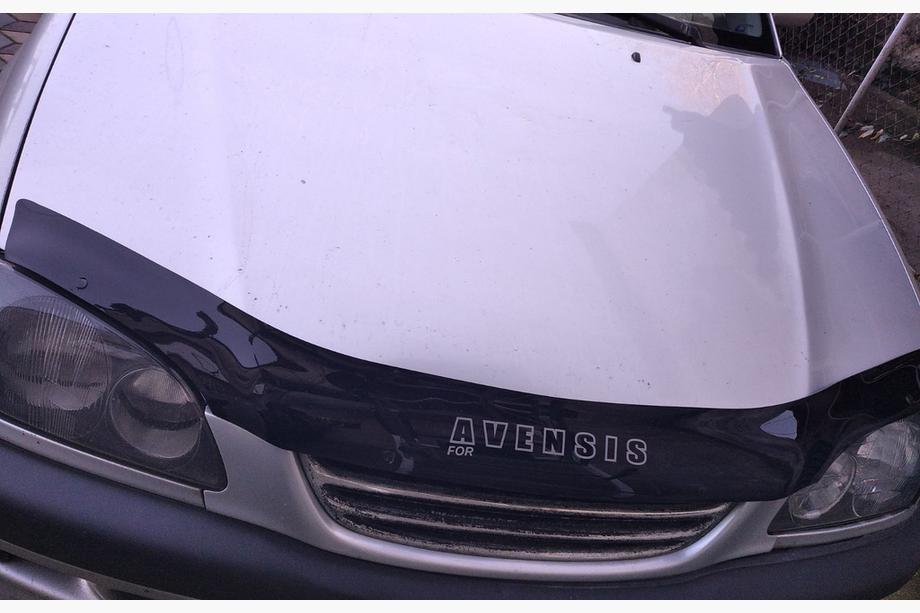 Toyota Avensis 1998–2003 Motorhjelmsdeflektor (VIP) Image