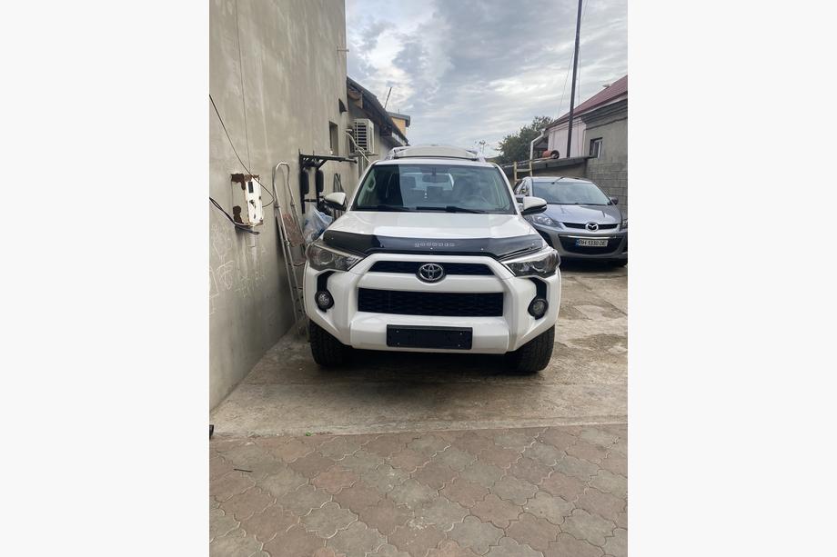 Toyota 4Runner 2009–2024 Motorhjelmsdeflektor (VIP) Image