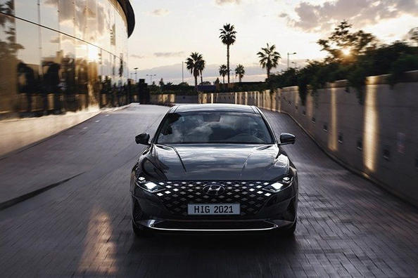 Opdateret Hyundai Grandeur-sedan i sjette generation