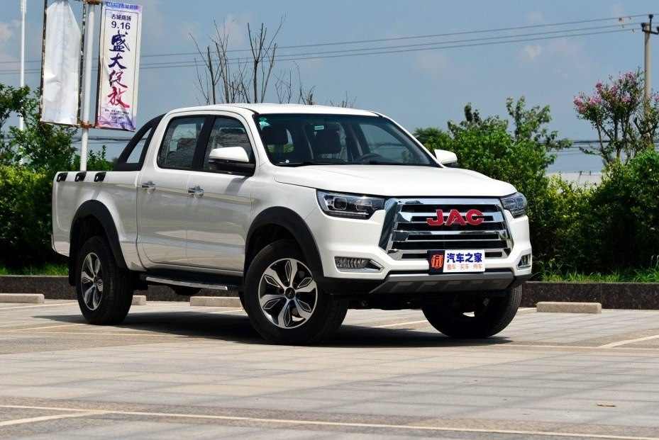 Test af den firehjulstrukne pick-up med ramme JAC T8
