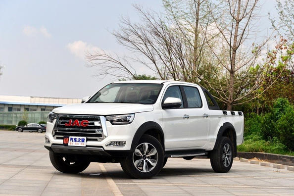 Test af den firehjulstrukne pick-up med ramme JAC T8