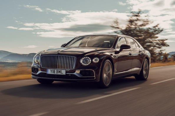 Test af den firehjulstrukne luksussedan Bentley Flying Spur