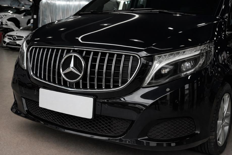 Mercedes Vito/V-klasse W447 2014– Frontgrill GT Panamericana Chrome (2019-2023 til V-class) Image