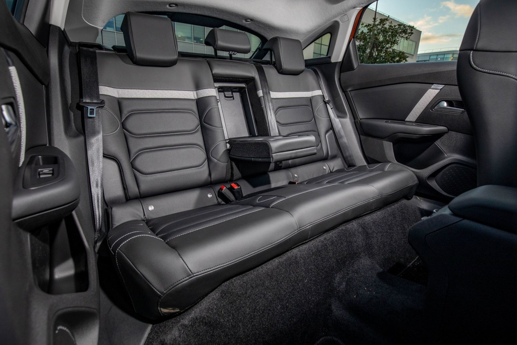 Crossover-hatchback Citroen C4