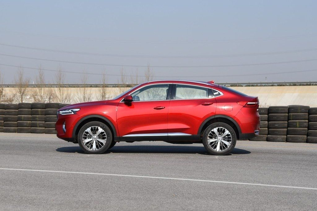 Coupéformet mellemstor crossover: Haval F7X