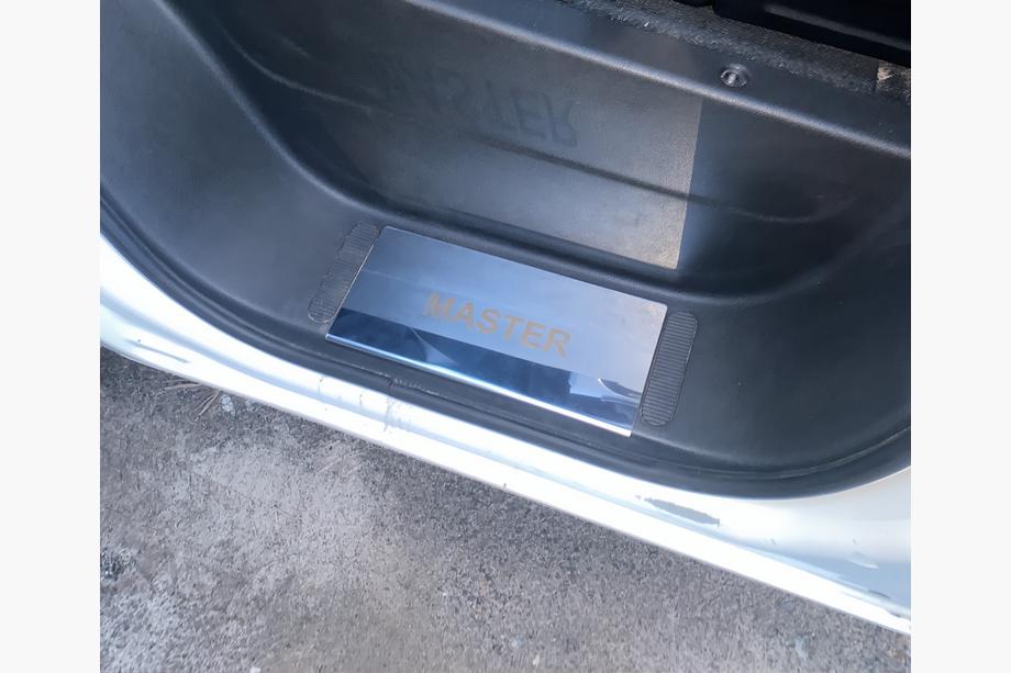Renault Master 2011–2023 Dørtrinslister V2 (2 stk., rustfrit stål) Image