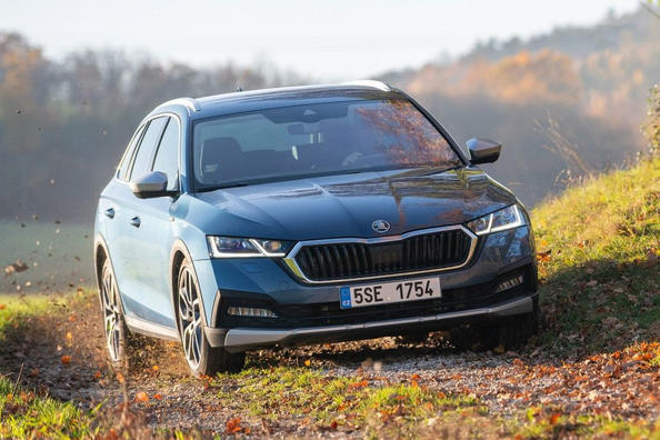Test af den terrængående stationcar Skoda Octavia Scout