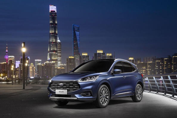 Test af fjerde generation af crossoveren Ford Escape