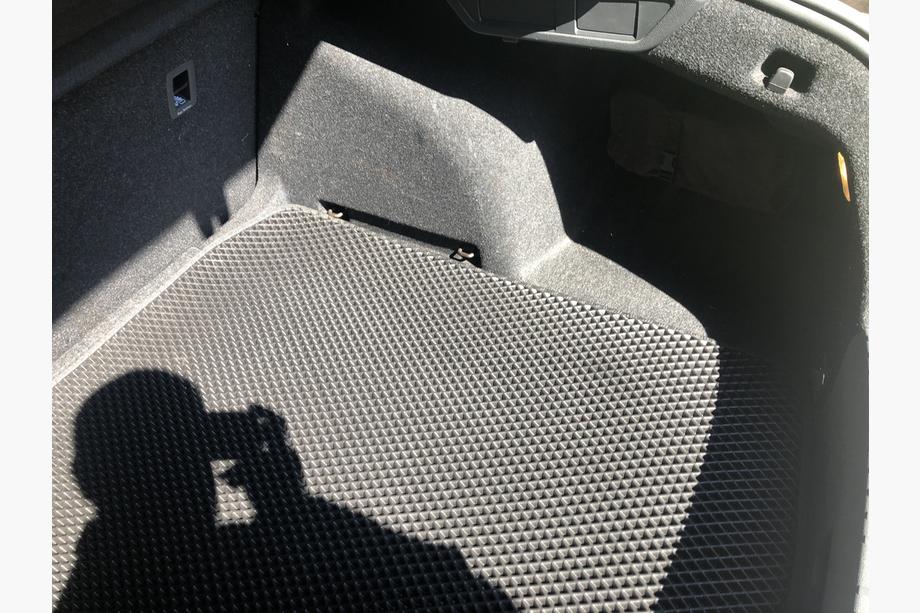 Skoda Octavia IV A8 2020– Bagagerumsmåtte (EVA, sort) Foto 3