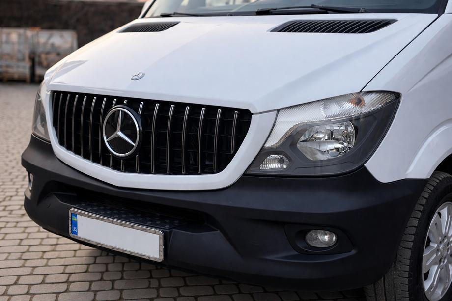 Mercedes Sprinter W906 2006–2018 Frontgrill GT Panamericana Chrome (2013-2018) Image