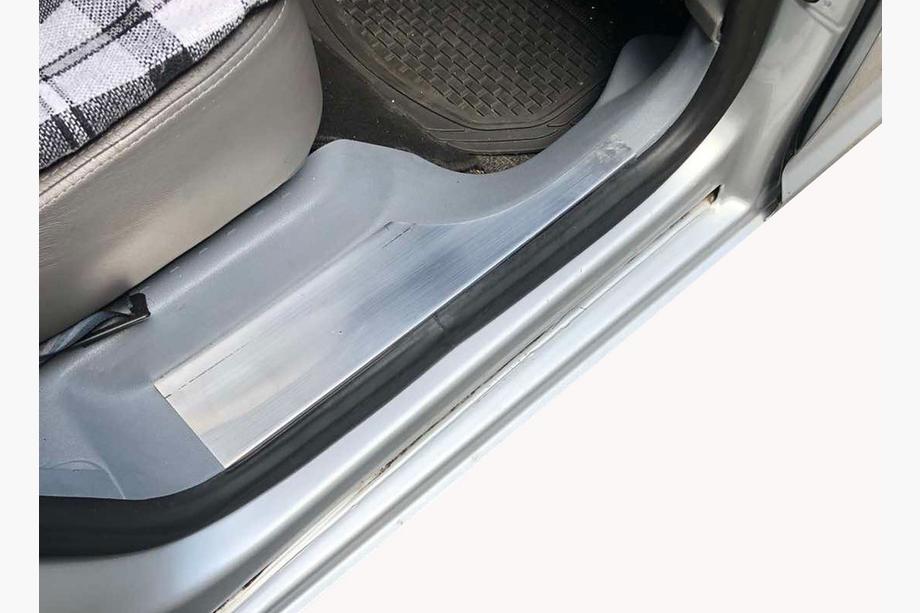 Volkswagen Caddy 2004–2010 Indvendige dørtærskellister (uden tekst, rustfrit stål) 3 stk. Image