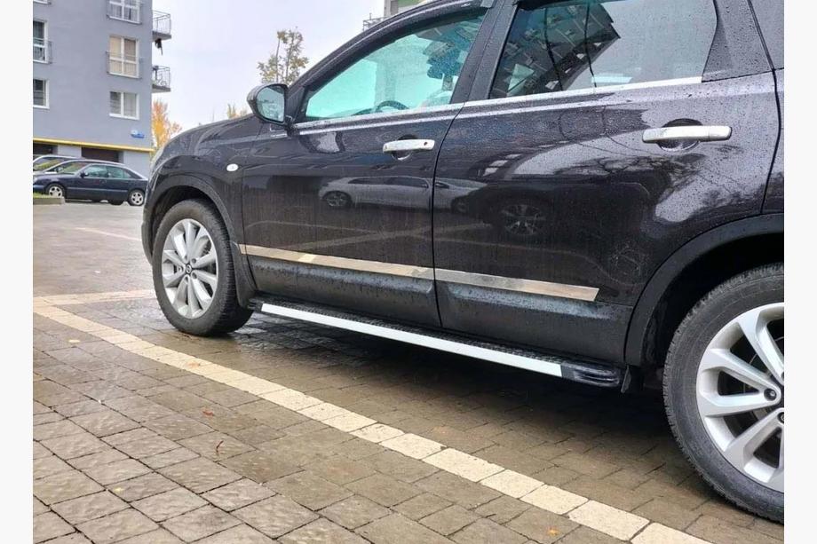 Nissan Qashqai 2007–2010 Carmos dørlist (4 stk., rustfrit stål) Carmos, standardbase Foto 3
